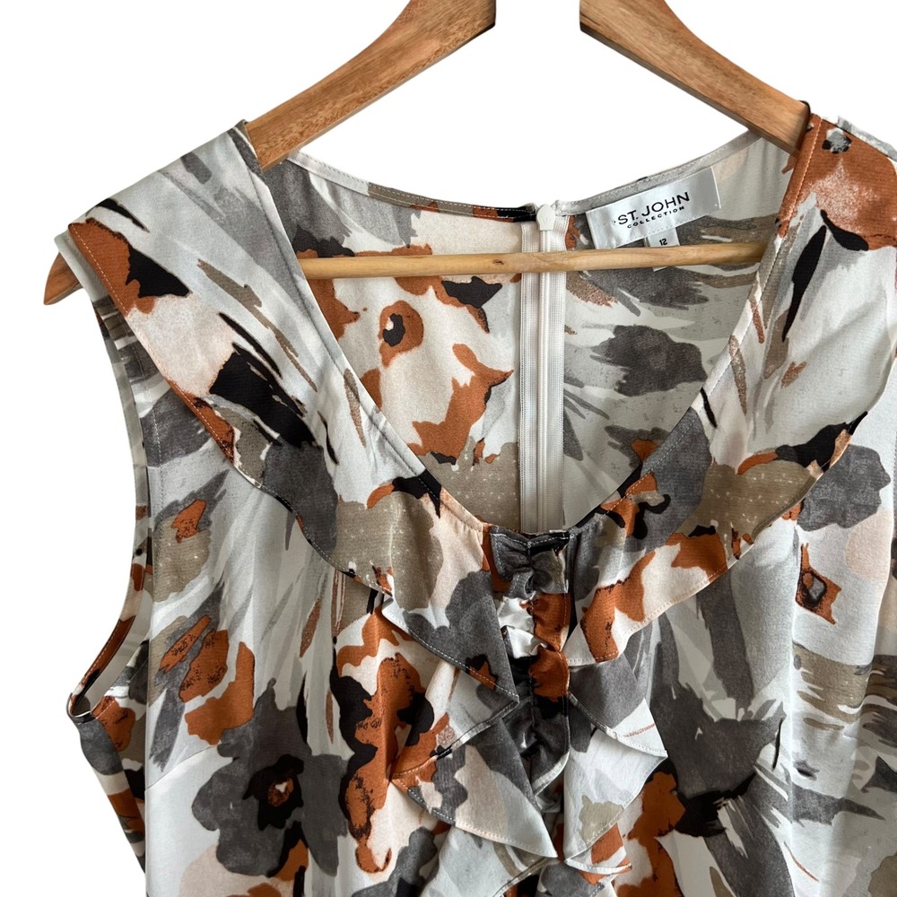 St. John Collection Silk Blend Floral Print Ruffle V Neck Blouse SZ 12 Office - Picture 3 of 10